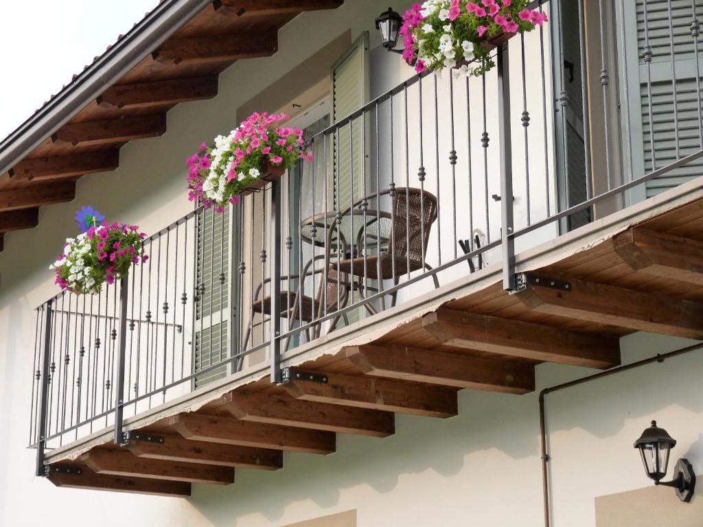 B&B Mario & Mario Trezzo Tinella ภายนอก รูปภาพ