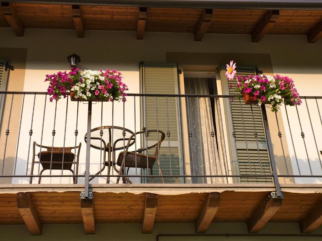 B&B Mario & Mario Trezzo Tinella ภายนอก รูปภาพ