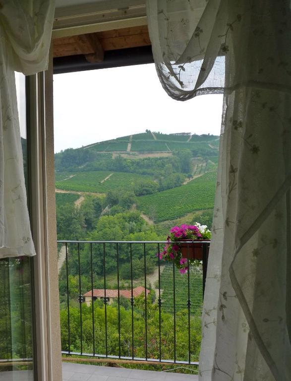B&B Mario & Mario Trezzo Tinella ภายนอก รูปภาพ